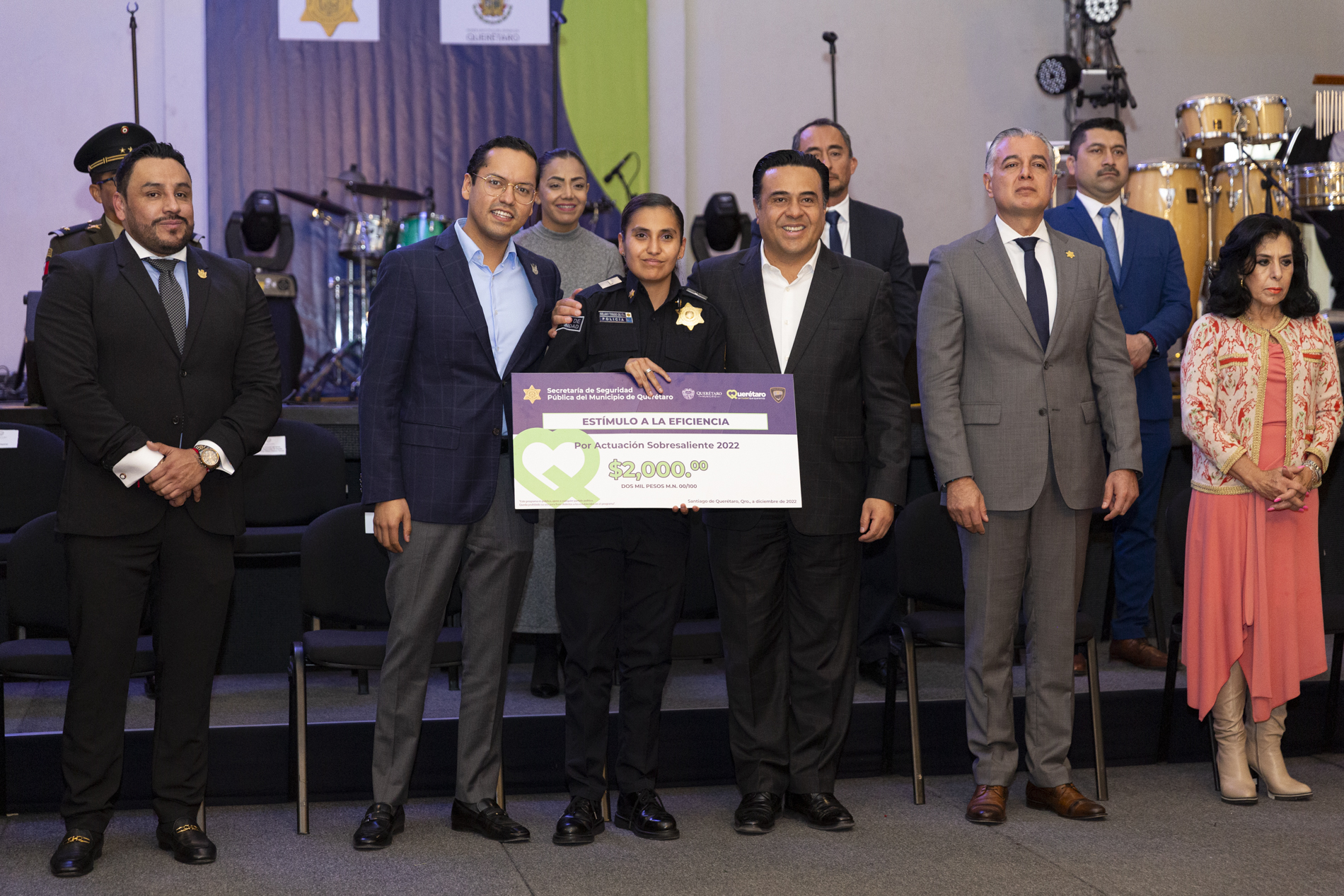 Asiste Josué Guerrero a la celebración del Día del Policía en la Capital