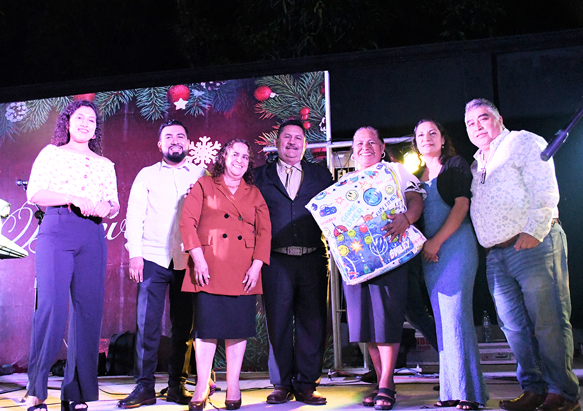 Ayuntamiento de Jalpan Ofreció Festejo por la Navidad a los Trabajadores