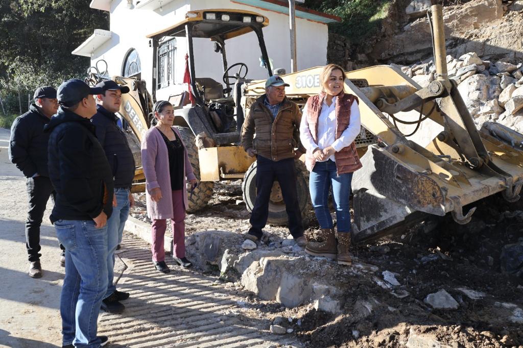Realiza Lupita Ramírez supervisión de la construcción de tanque de agua potable en La Escondida.