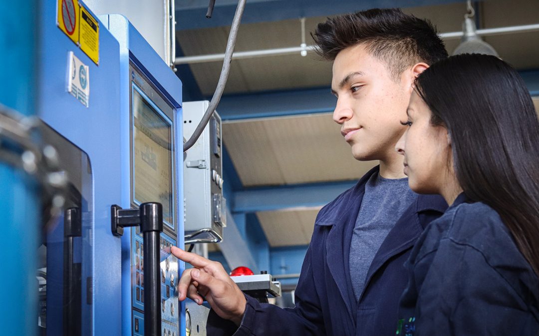 Invita UTSJR a formarse como ingeniero en Sistemas Productivos