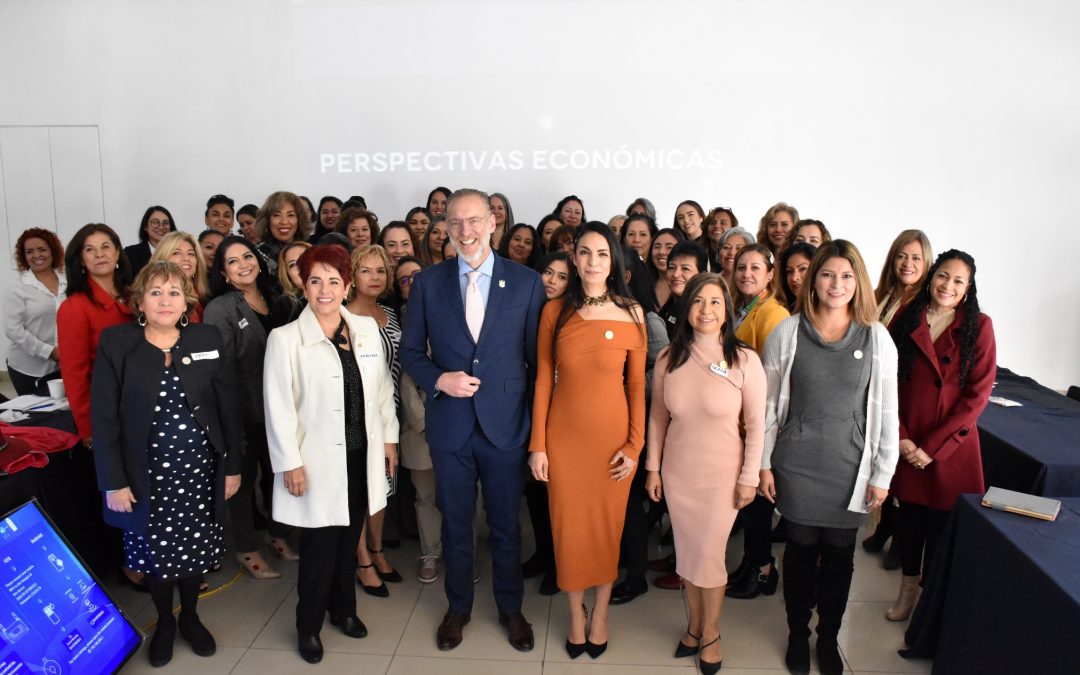 Titular de SEDESU acerca programas a mujeres empresarias