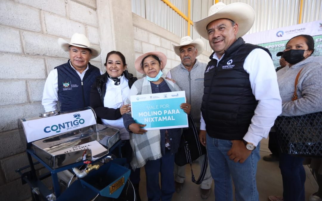 Entrega SEDEA apoyos en Tolimán