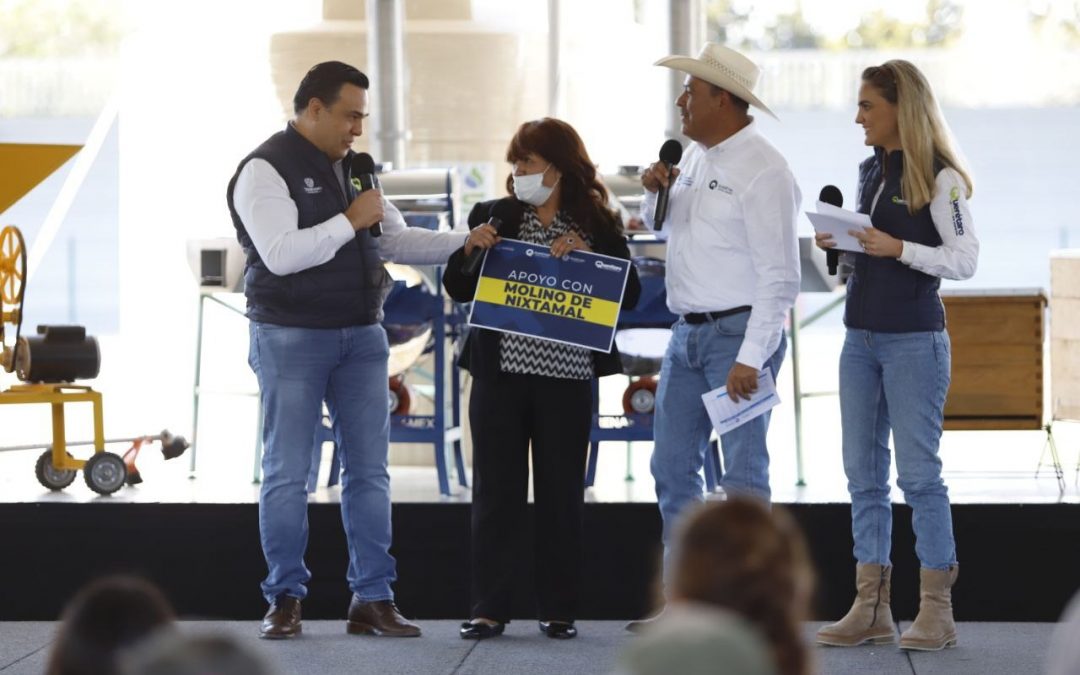 Entregan apoyos para productores del campo del Municipio de Querétaro