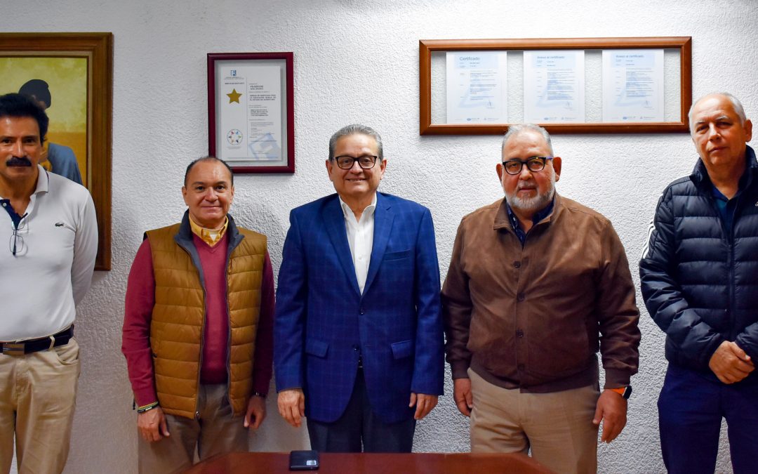 Coordinan esfuerzos USEBEQ e IIFEQ para atender infraestructura escolar
