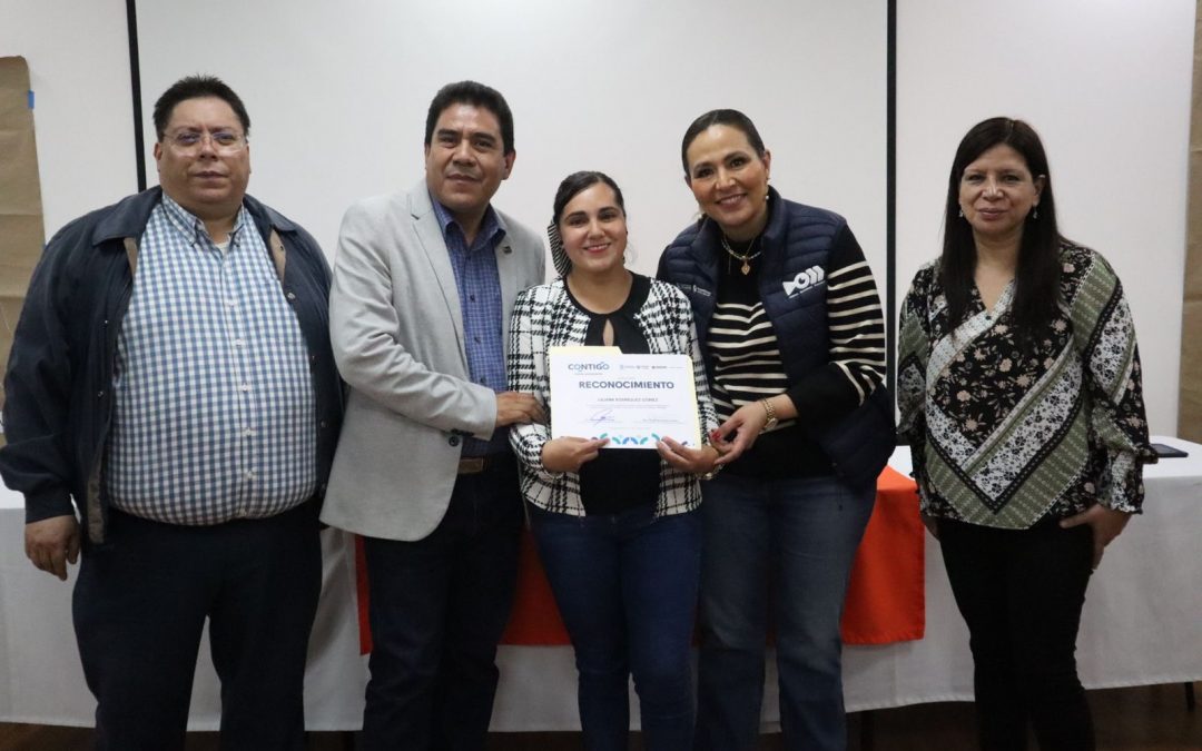 Participan docentes en taller STEM en Querétaro