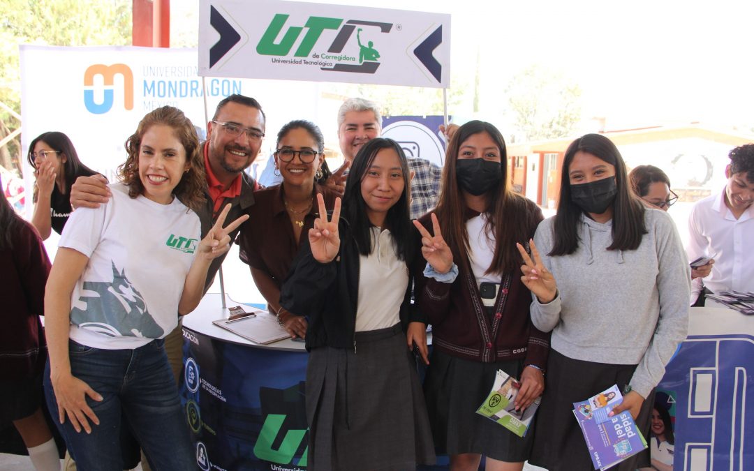 Realiza COBAQ Feria Vocacional