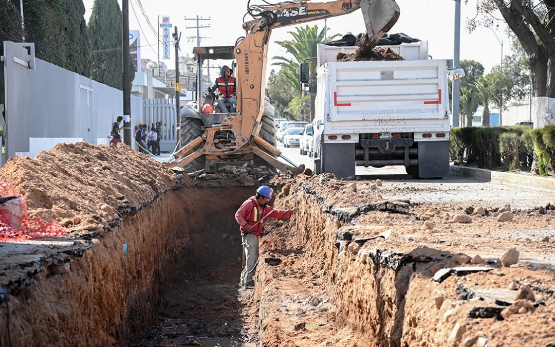 Impulsan imagen urbana de Cadereyta de Montes con obra vial