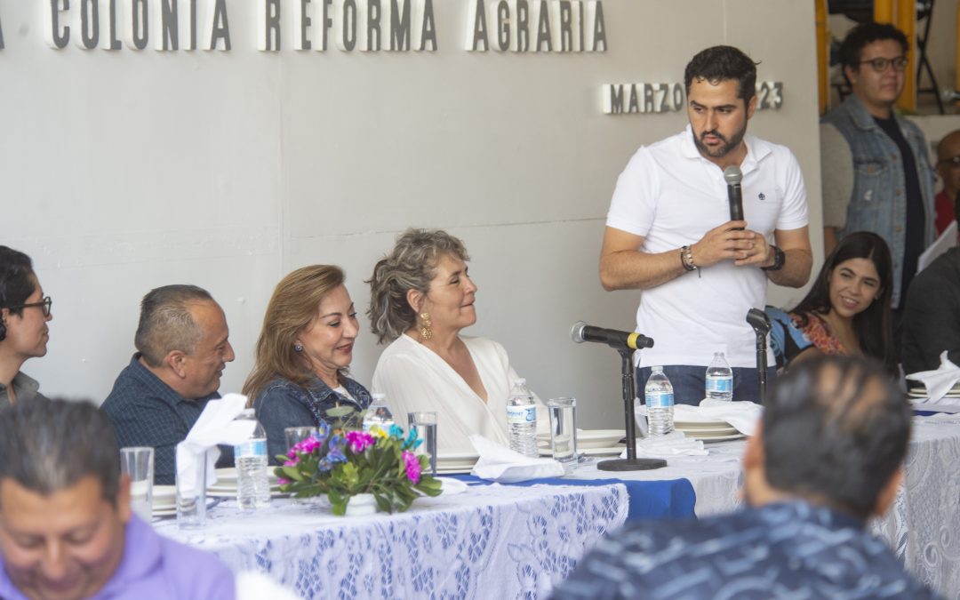 Celebra Lupita Murguía a locatarios del Mercado 4 de marzo