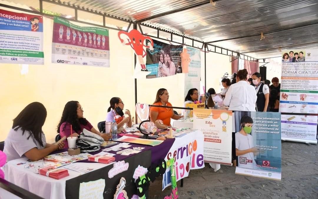 Realiza SESA Feria de la Salud de la Mujer en Jalpan de Serra