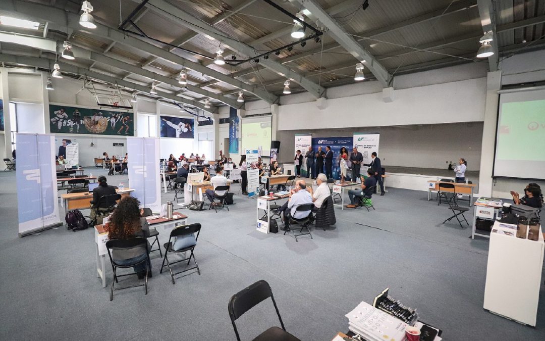 Reúne UTSJR a más de 60 empresas en Feria de Estadías y Empleo