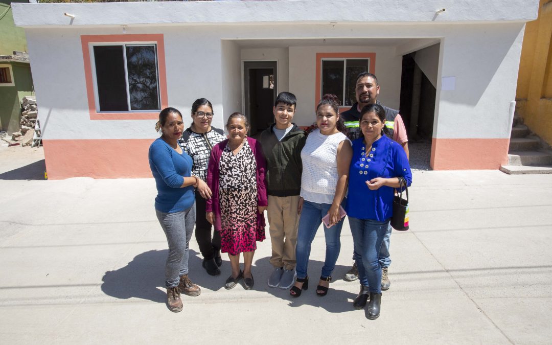 Entrega Gobernador viviendas del programa Contigo Todos Avanzamos