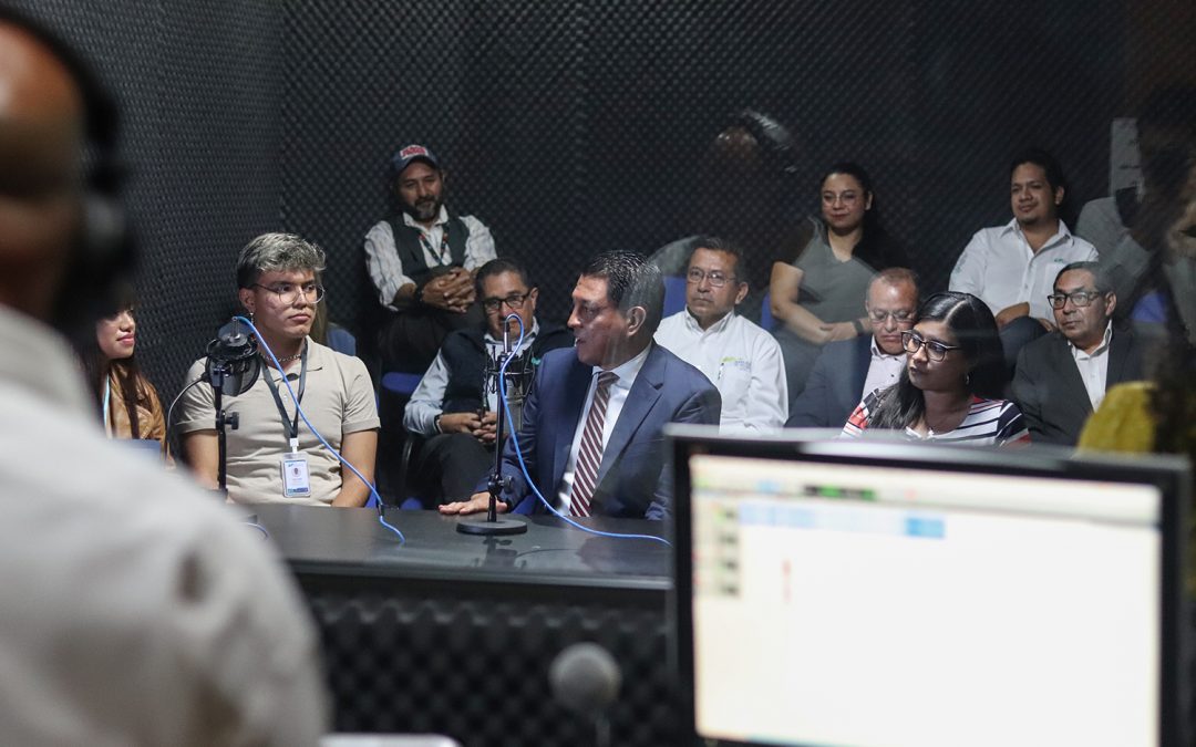 Lanza UTSJR estación de radio digital