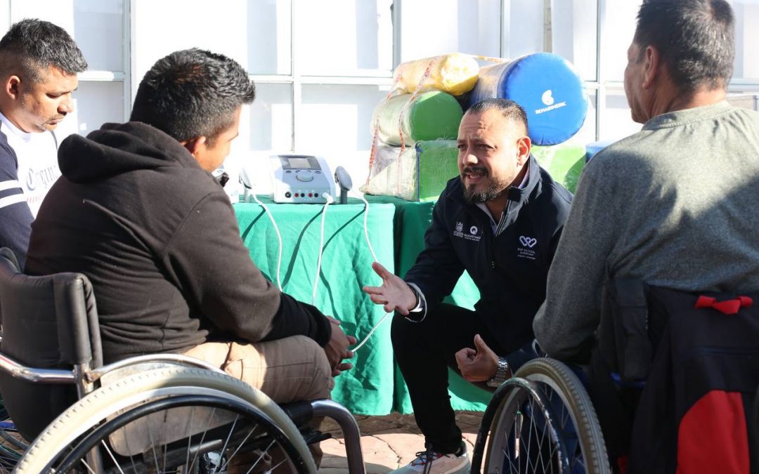 Entrega SEDIF equipo y lentes para la Unidad de Rehabilitación en Huimilpan