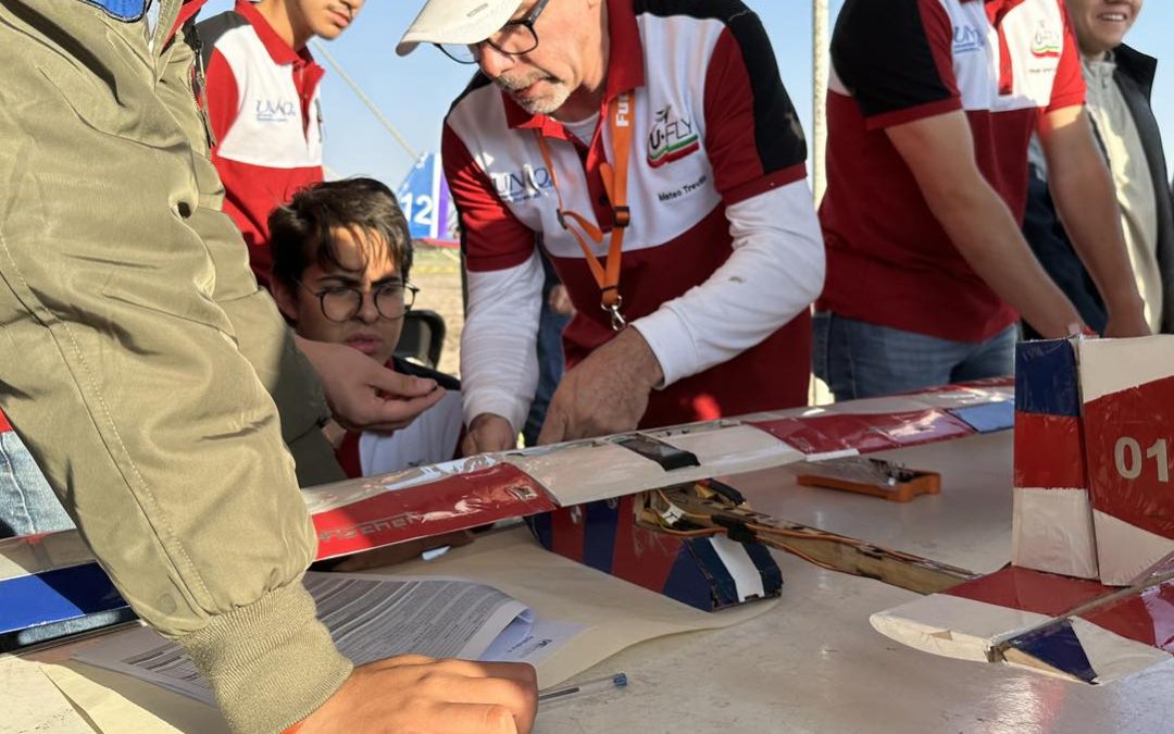Obtiene UNAQ primeros lugares en competencia de aerodiseño