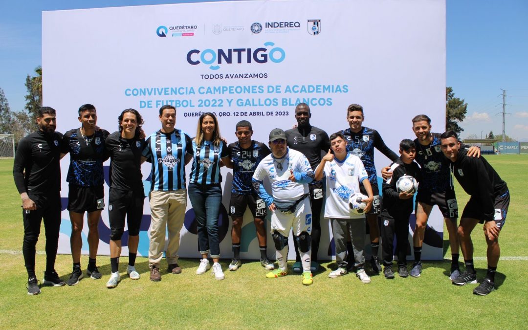Conviven campeones de academias de fútbol de INDEREQ con Gallos Blancos