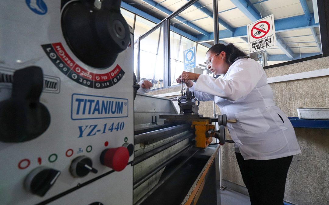 Convoca UTSJR a estudiar Energías Renovables y Química