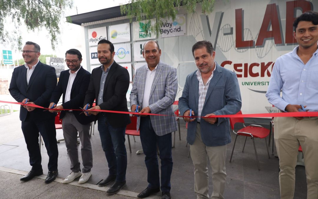 Inaugura Rosendo Anaya laboratorio vertical de agricultura (V-Lab)