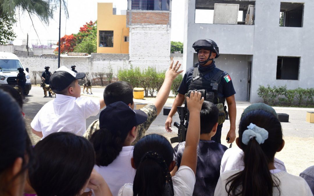 Lanza CECAFIS programa Conoce cómo se forma un policía queretano