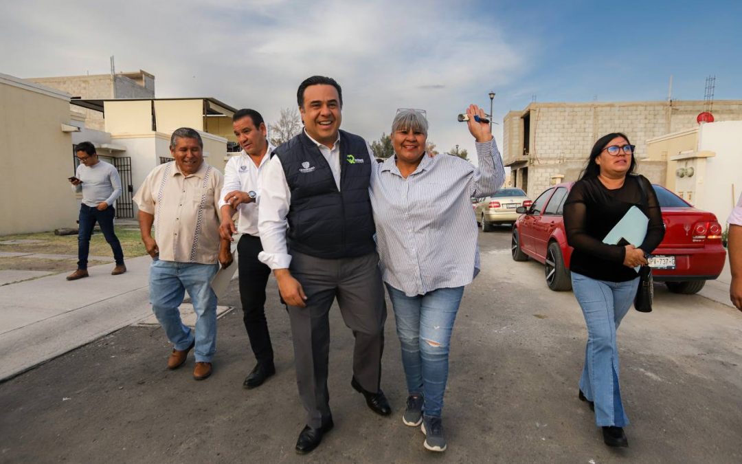 Luis Nava entrega acciones de Mejoramiento de Condominios en Rancho San Pedro