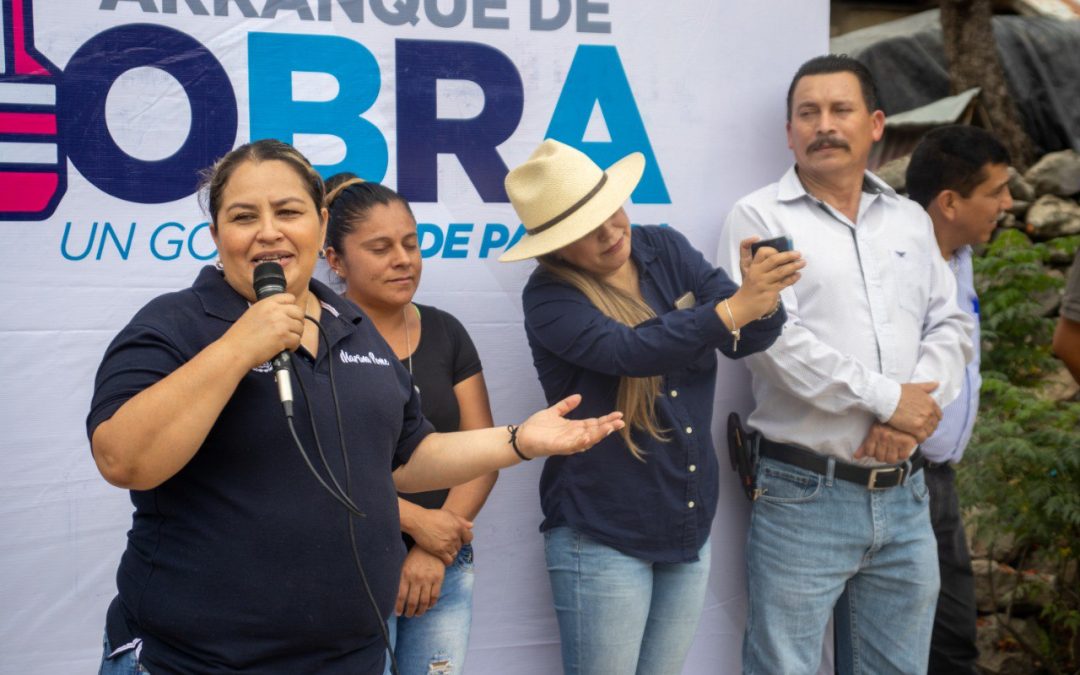 Marina Ponce inicia pavimentación en Malpaís.