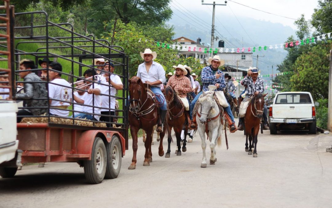 Se realiza tradicional cabalgata dentro de las Fiestas Tradicionales de Agua Zarca 2023