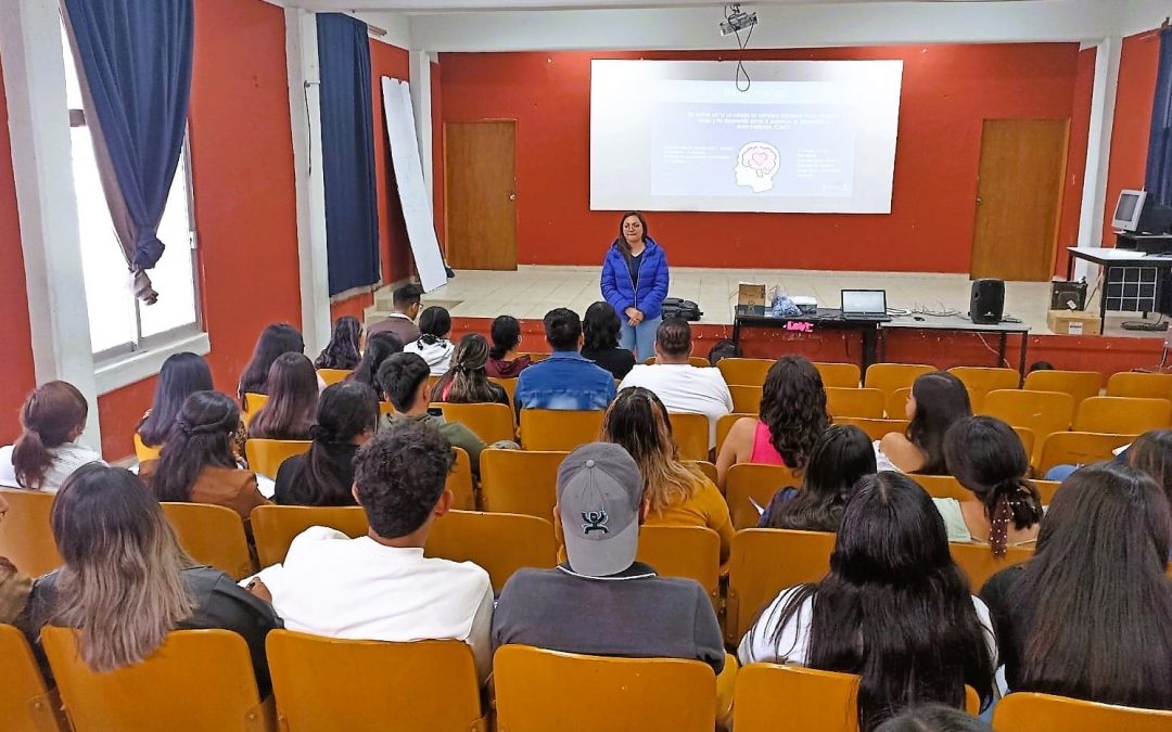 Capacita SESA a Profesores de la Sierra y Cadereyta sobre Primeros Auxilios Psicológicos