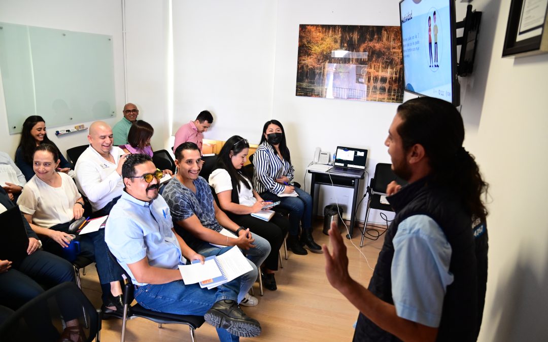 Capacitan a personal de CEI en materia de equidad de género