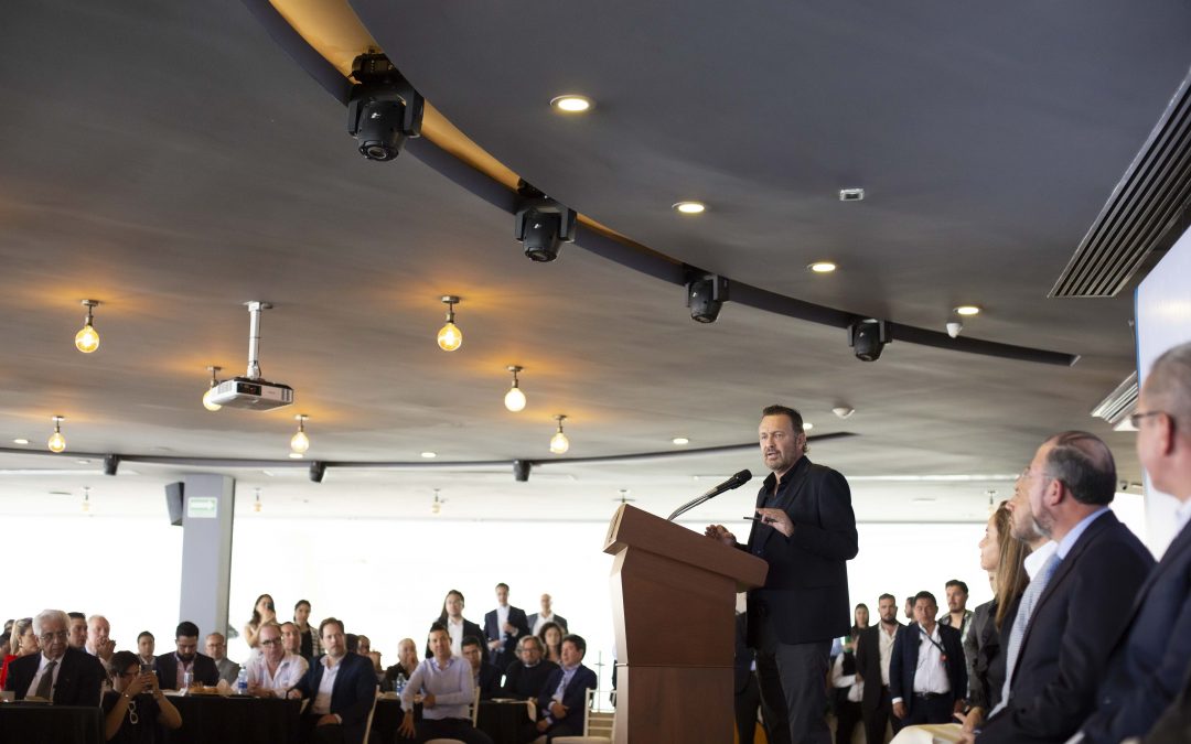El sector inmobiliario de Querétaro contribuye al desarrollo de las familias: Gobernador