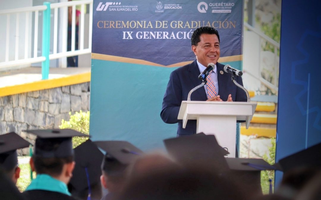 Egresan nuevos Licenciados e Ingenieros de la Unidad Académica Jalpan de la UTSJR