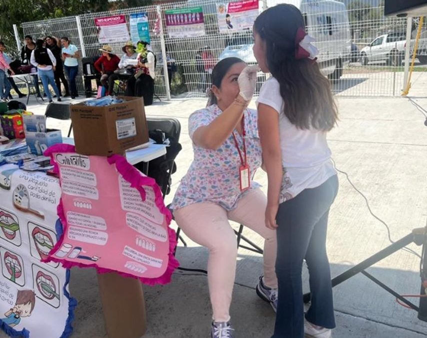 Realiza SESA Feria de la Salud Bucal en Colón