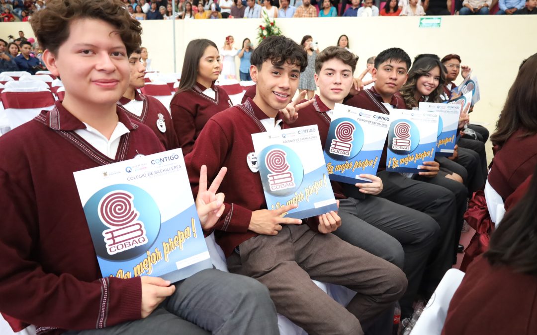 Se gradúan 177 jóvenes de COBAQ en Tolimán