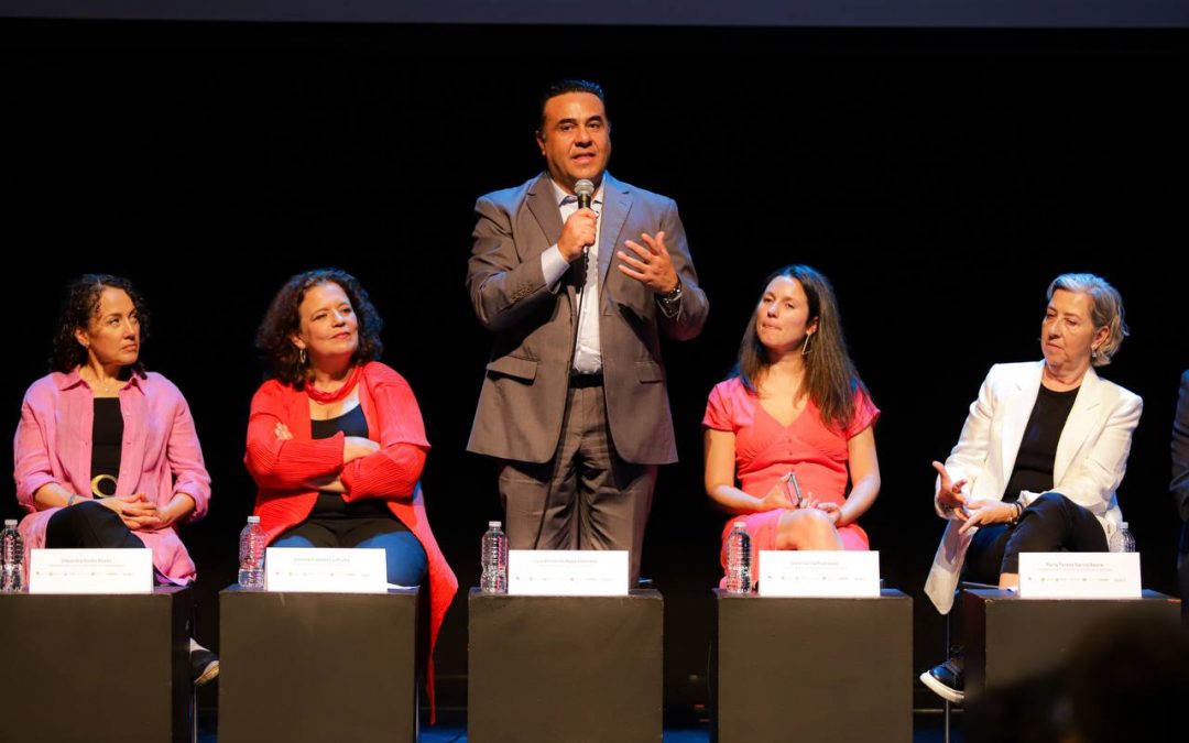 Acude Luis Nava al anuncio del Hay Festival Querétaro, en su octava edición