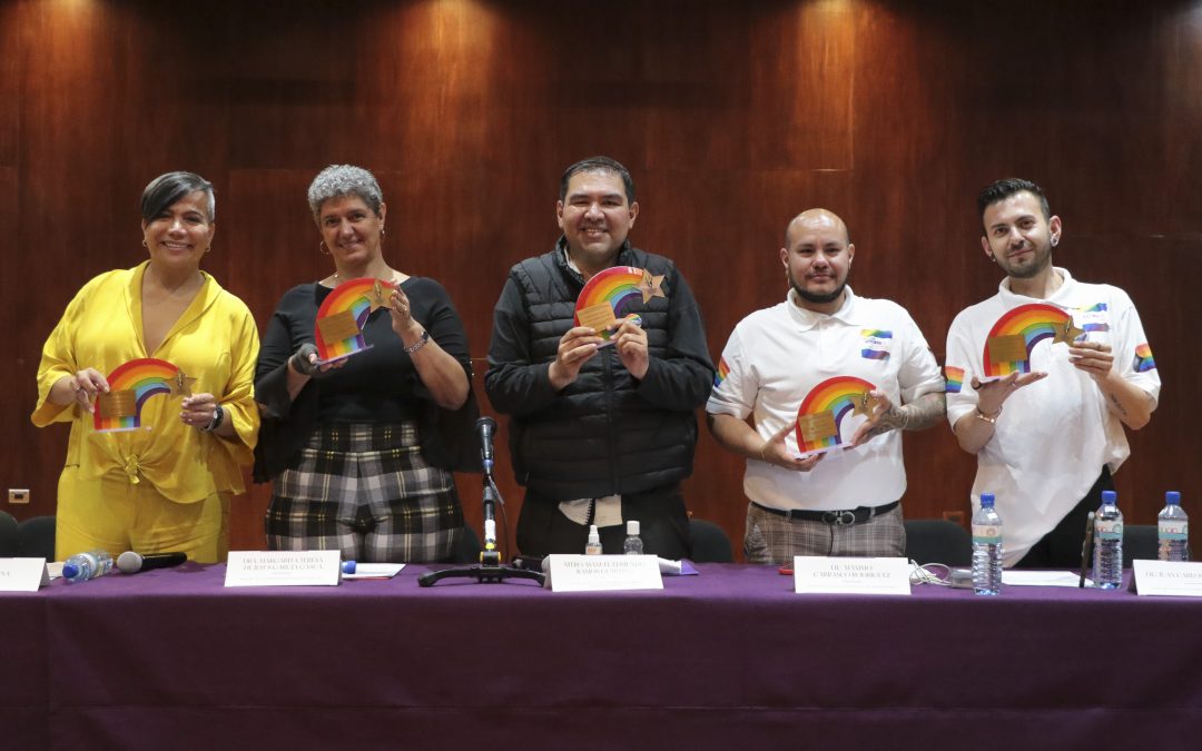 Se presenta en la UAQ el Movimiento Arcoíris por México
