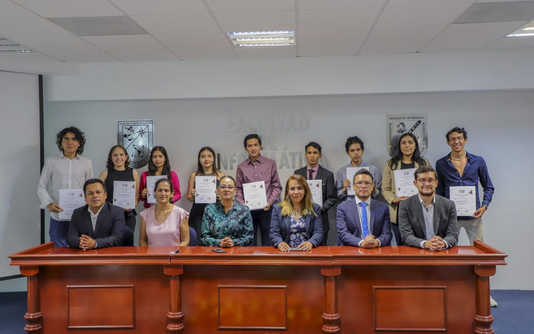 Troyanos UAQ reciben reconocimientos por alto desempeño académico