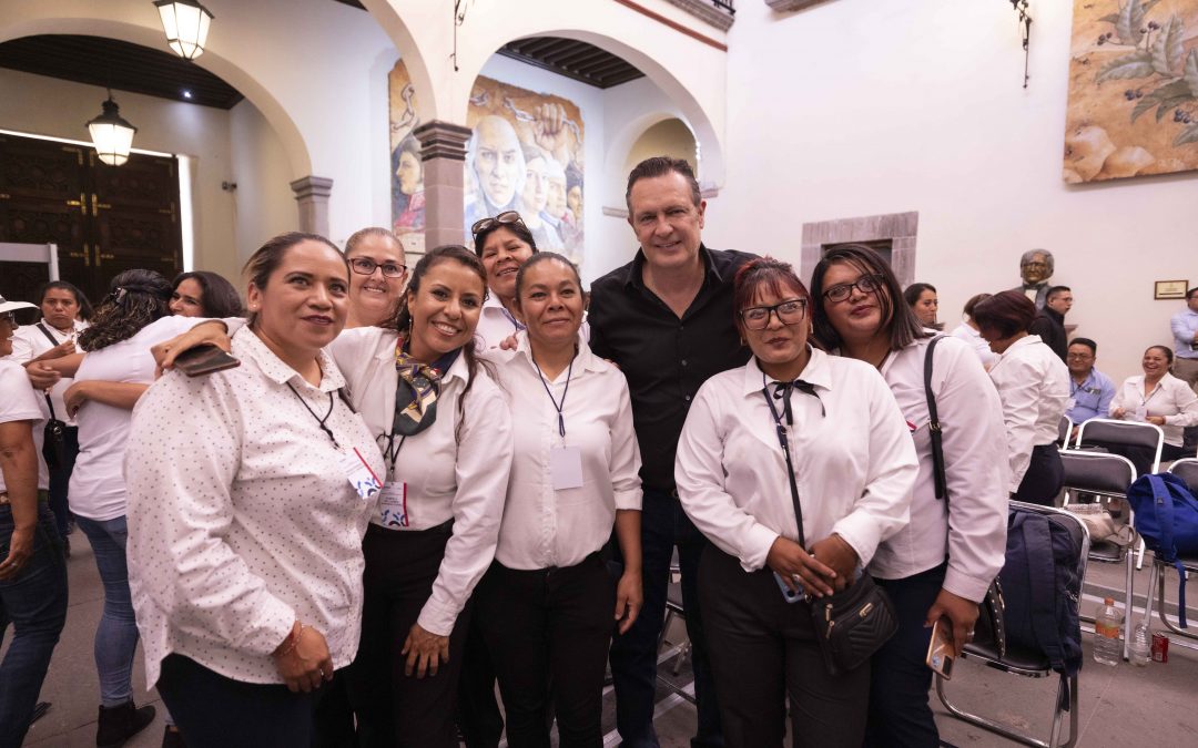 Reconoce Mauricio Kuri a operadoras del transporte público