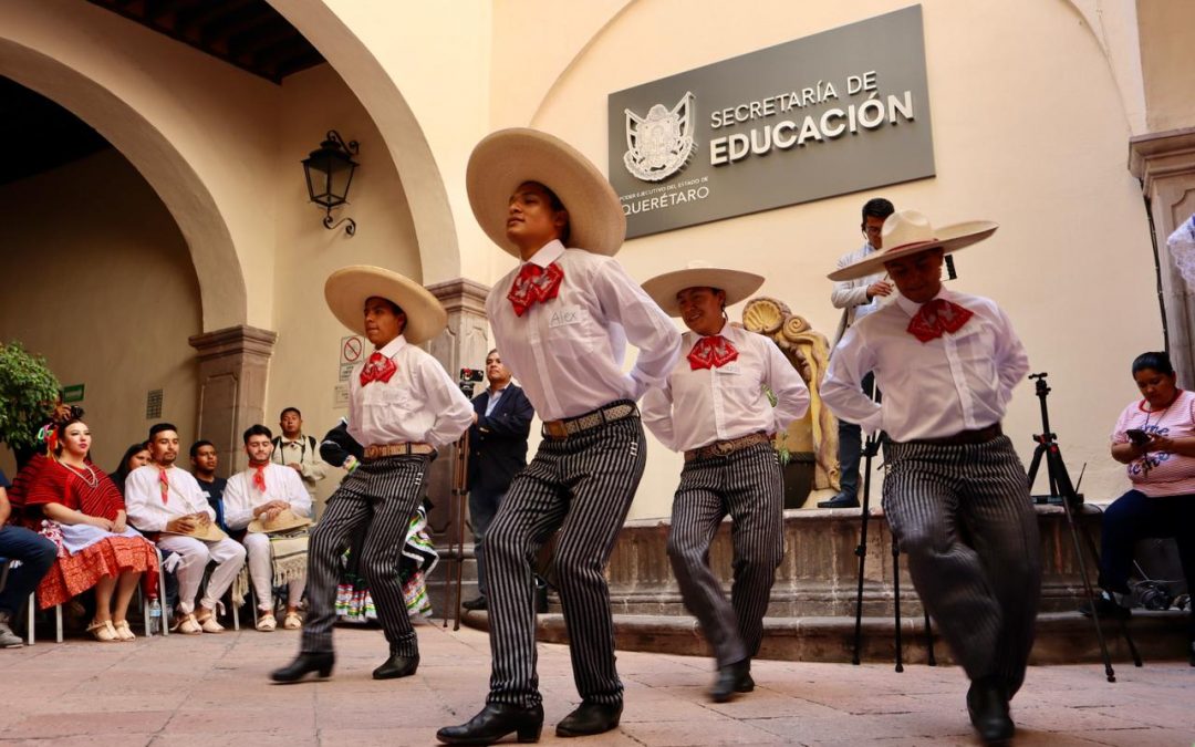 Llega folklore queretano a Suecia