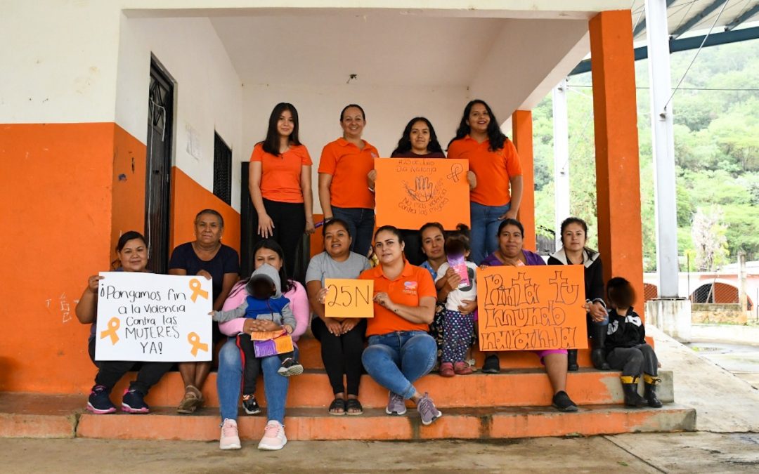 Autoridades jalpenses conmemoran el Día Naranja en la localidad de Laguna de Pitzquintla.