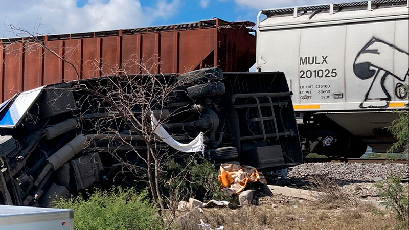 Enrique Vega Carriles reitera apoyo total a víctimas y familiares del accidente que se suscitó esta mañana en la comunidad de Atongo