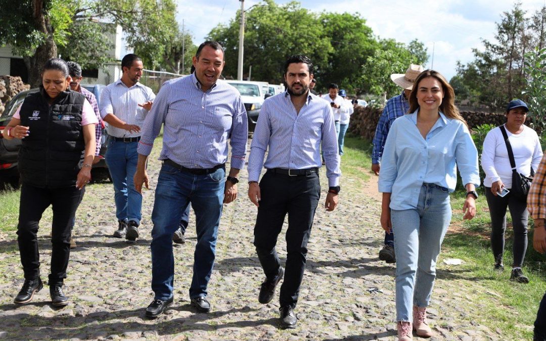 Entrega SEDESOQ apoyos ante contingencias climatológicas en San Juan del Río y Amealco