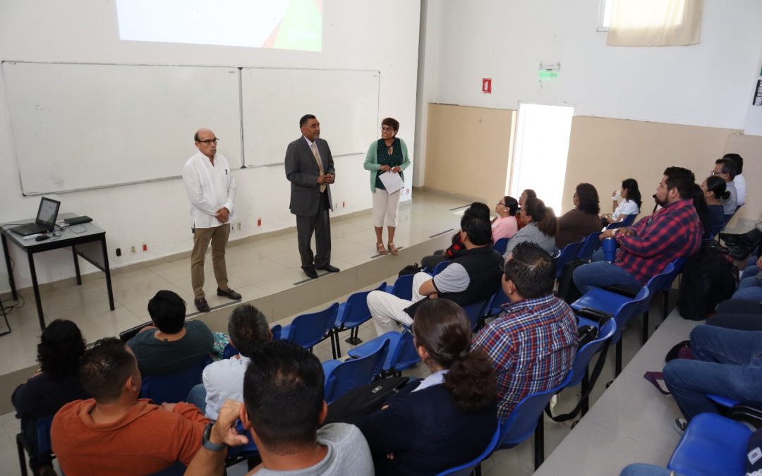 Reconoce titular de CECyTEQ labor del docente