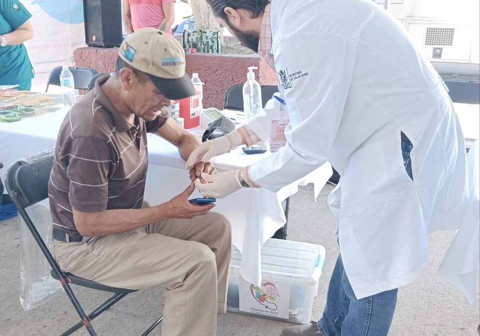 Acerca SESA Servicios de Salud a la colonia Carrillo Puerto