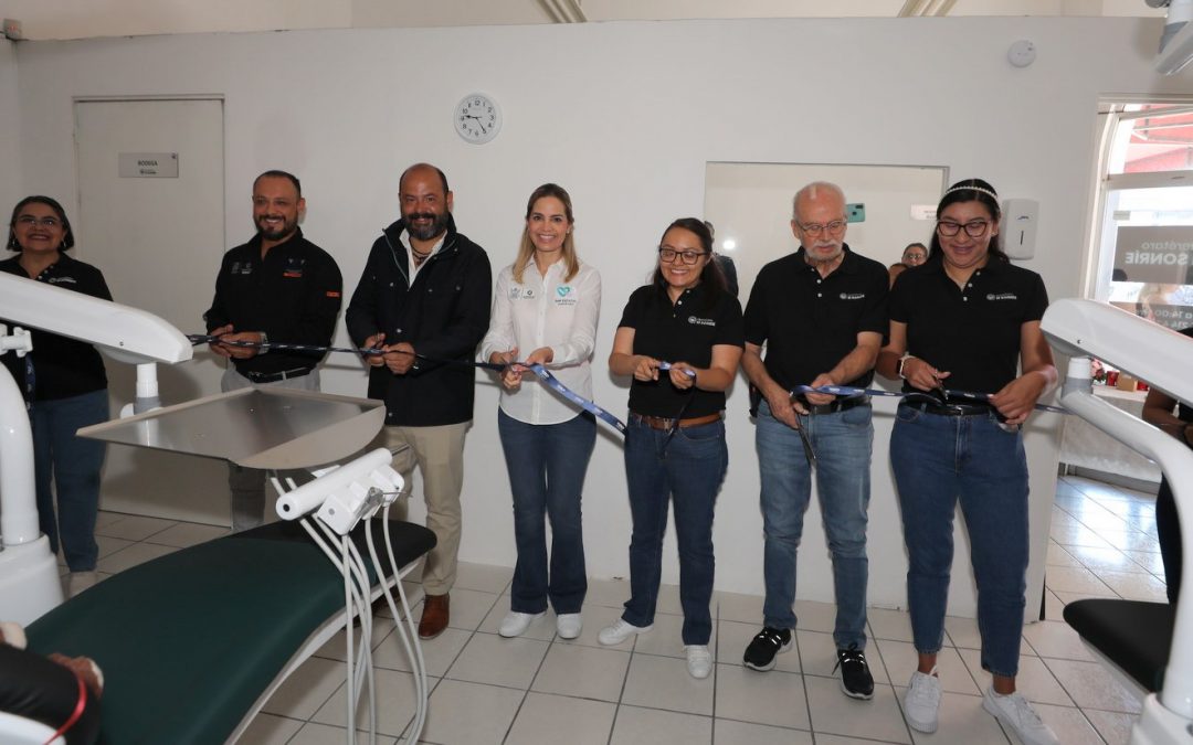 Inaugura Car Herrera área de odontología de la fundación Querétaro Sí Sonríe