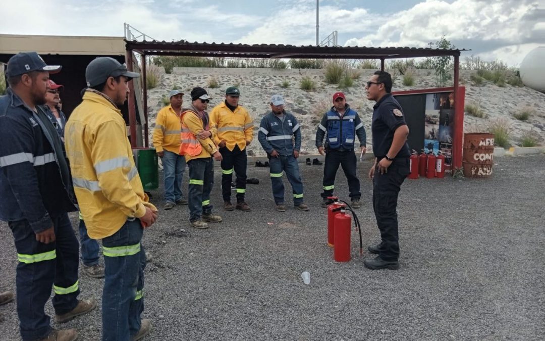 Capacitan a personal de la CEI para combatir incendios
