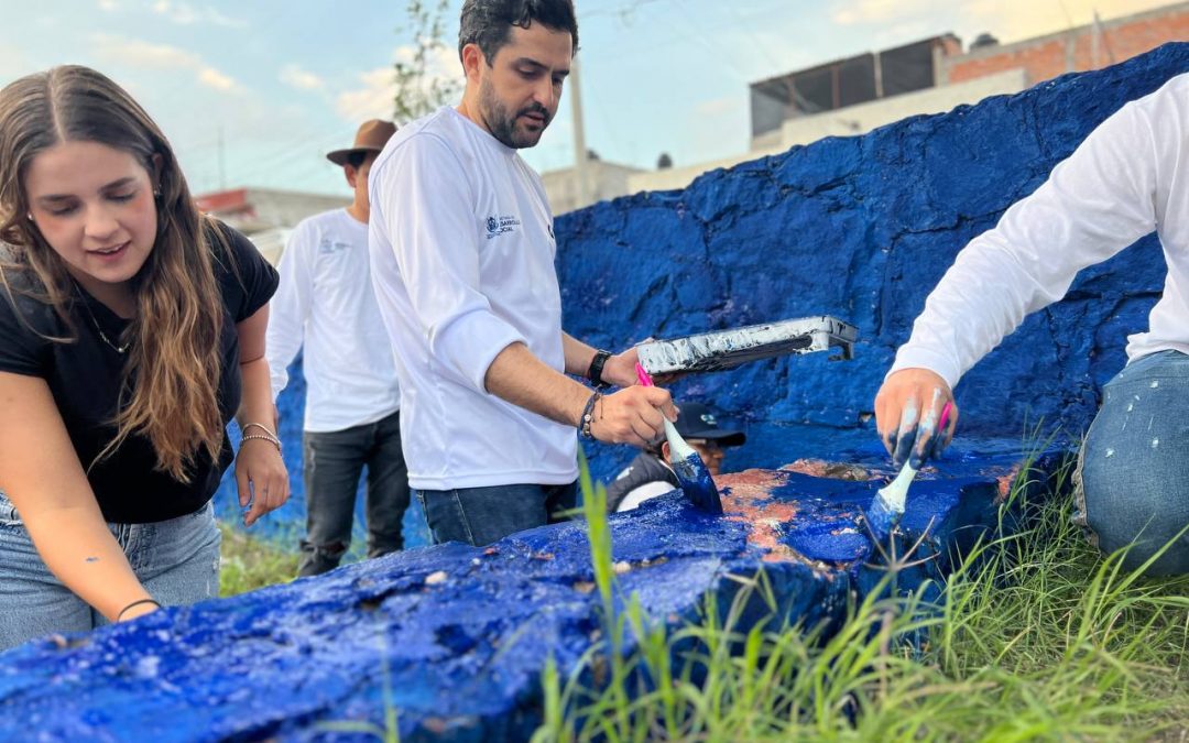Voluntarios y vecinos mejoran imagen de Parque El Mezquite