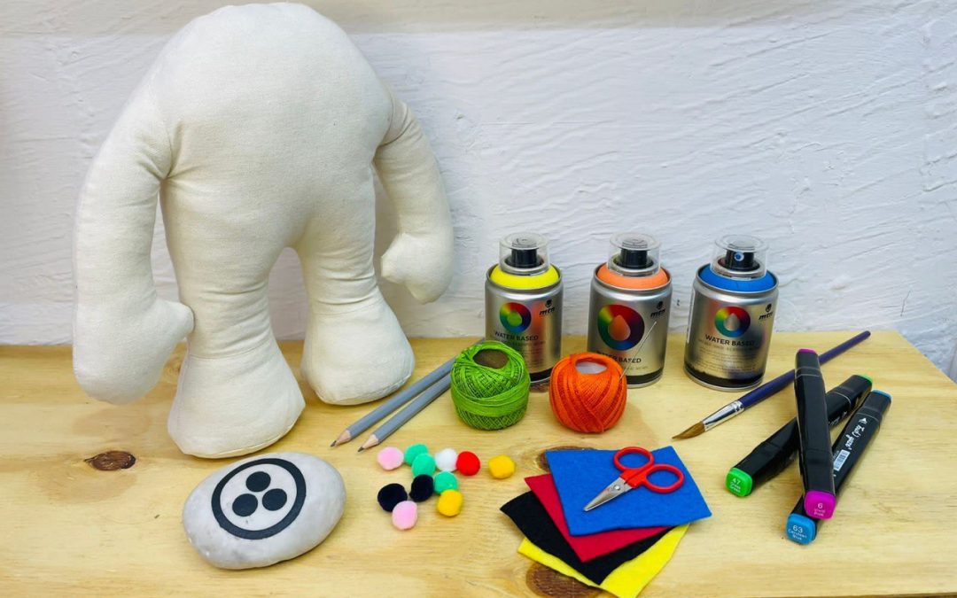 Convocan CAE y Guerreros Guardianes a participar en la intervención artística Plush Toy Guerrero