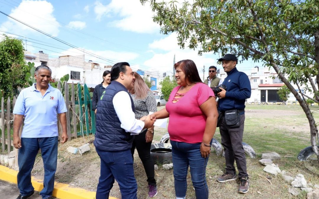 Supervisa Luis Nava acciones de mejoramiento en condominios de la colonia La Loma