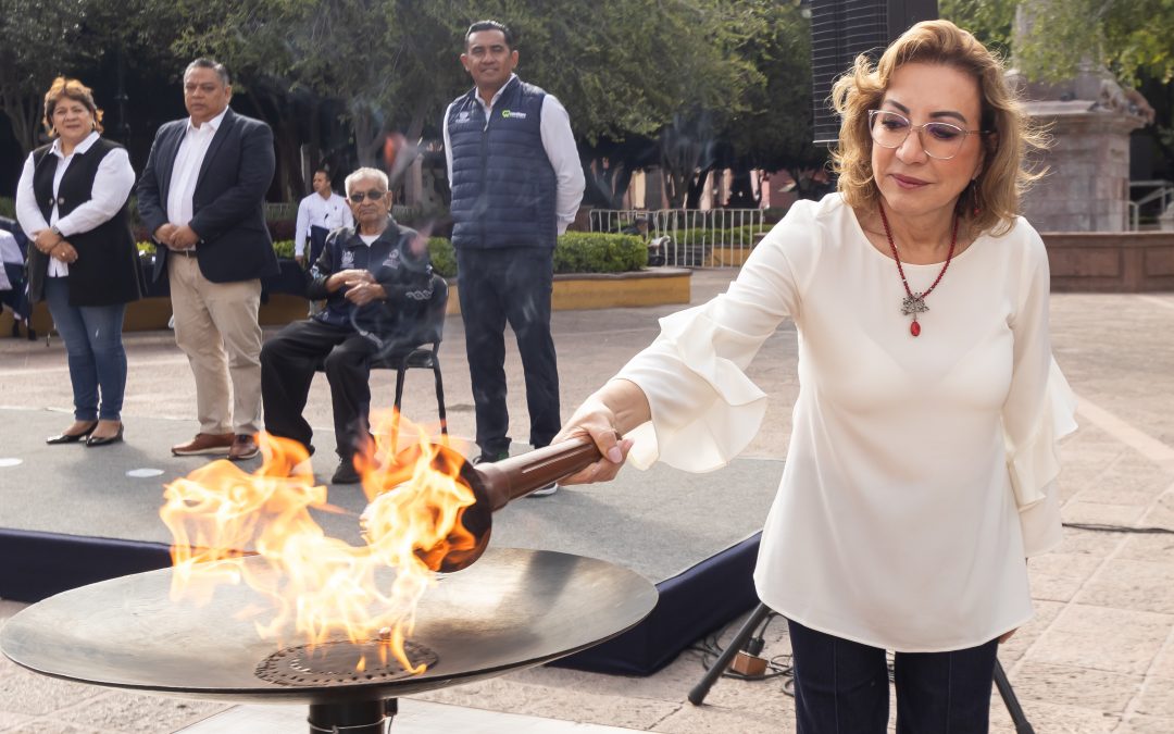 Encabeza Lupita Murguía banderazo de salida de la Carrera de la Libertad 2023