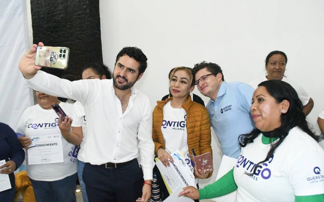 Imparte SEDESOQ taller de crecimiento personal a mujeres de Cadereyta