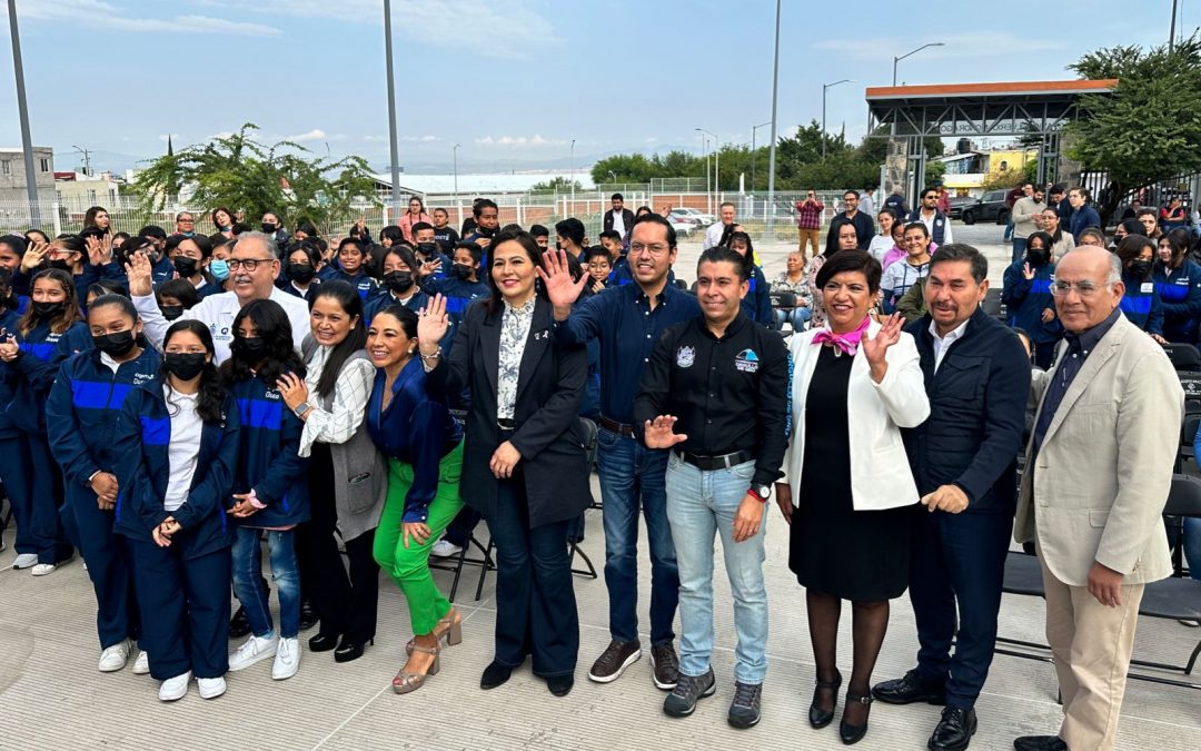 Autoridades entregan nueva secundaria en Corregidora