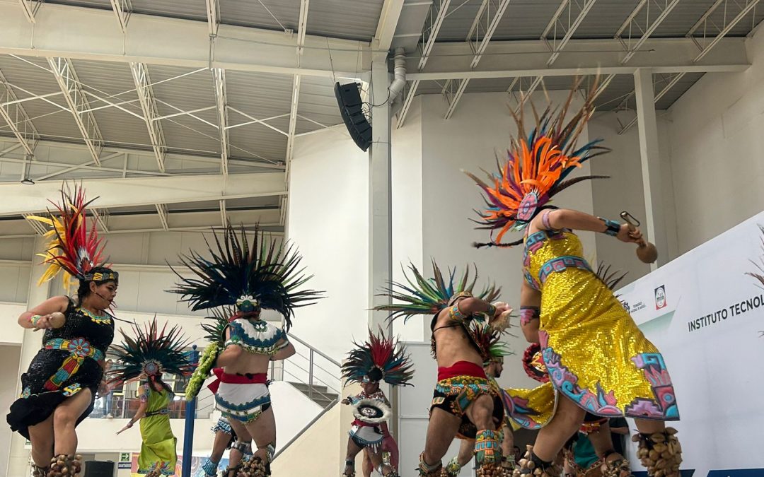 Abandera Secretaria de Cultura a grupos de danza queretanos que actuarán en Europa